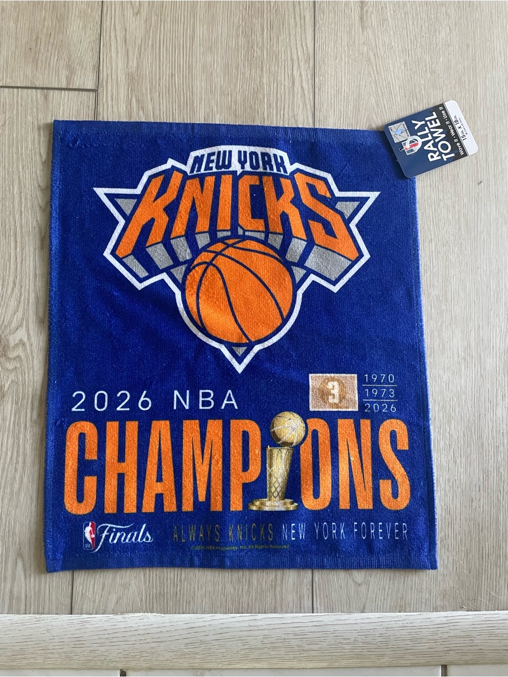 Wincraft New York Knicks Blue and Orange Rally Towel